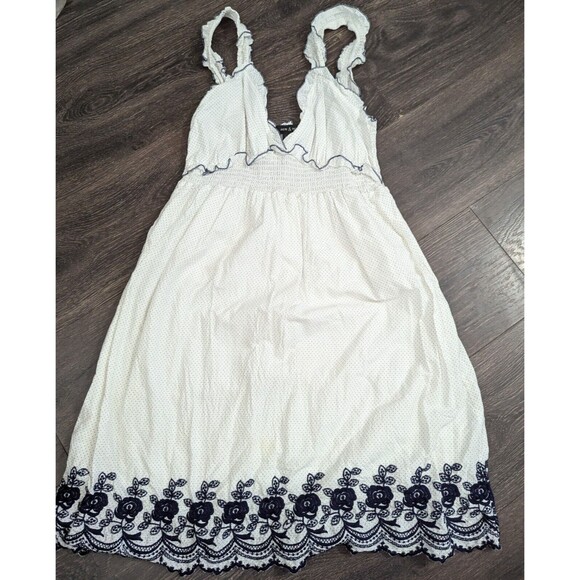 Sam & Max Dresses & Skirts - Sam & Max Women's Large Cotton Dress White With Blue Flowers Ruffled Pre-loved